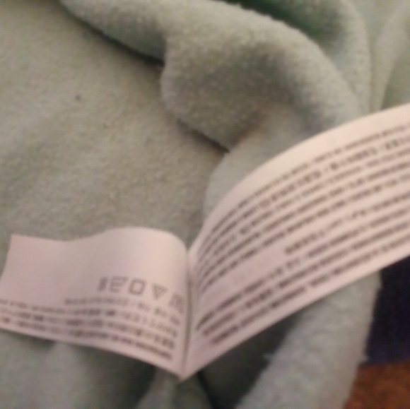 Hollister Cropped Hoodie - Picture 6 of 16